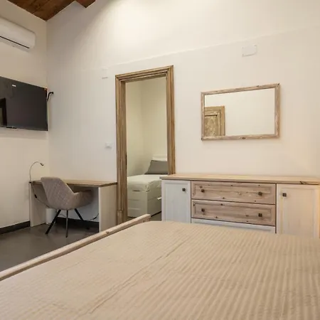 Alcantara Domus Apartment *